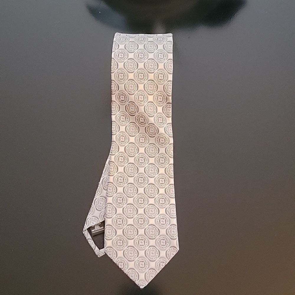Elie Tahari Silver Baby Blue Men's Neck Tie